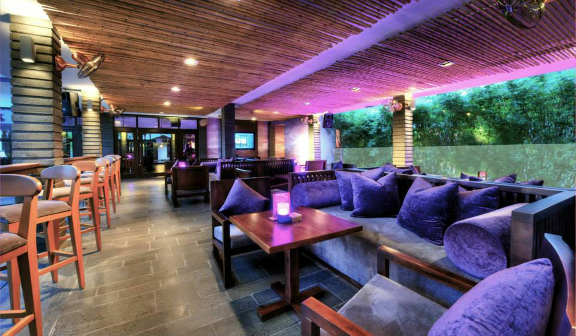 Cyberview Resort & Spa Cyberjaya Bagian luar foto The interior of the bar